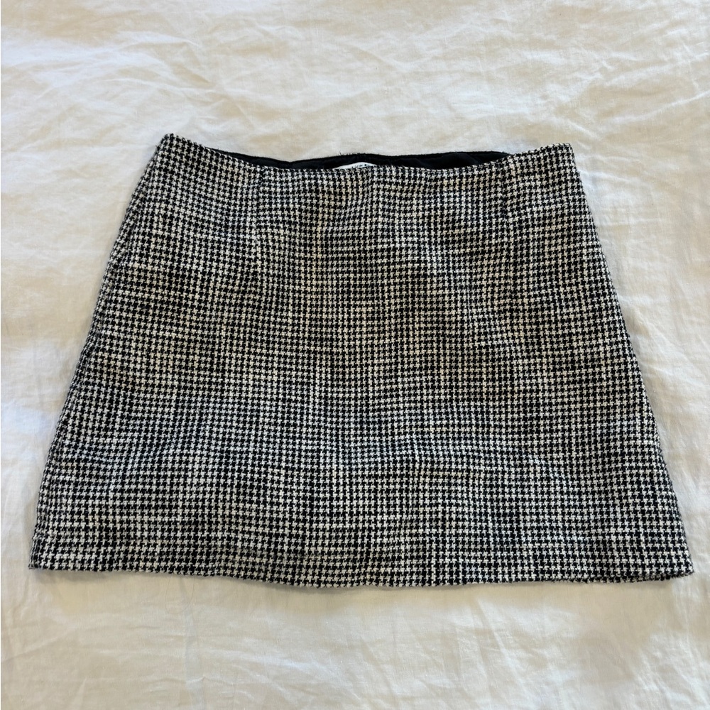 Abercrombie & Fitch Black and White Mini A-Line Skirt